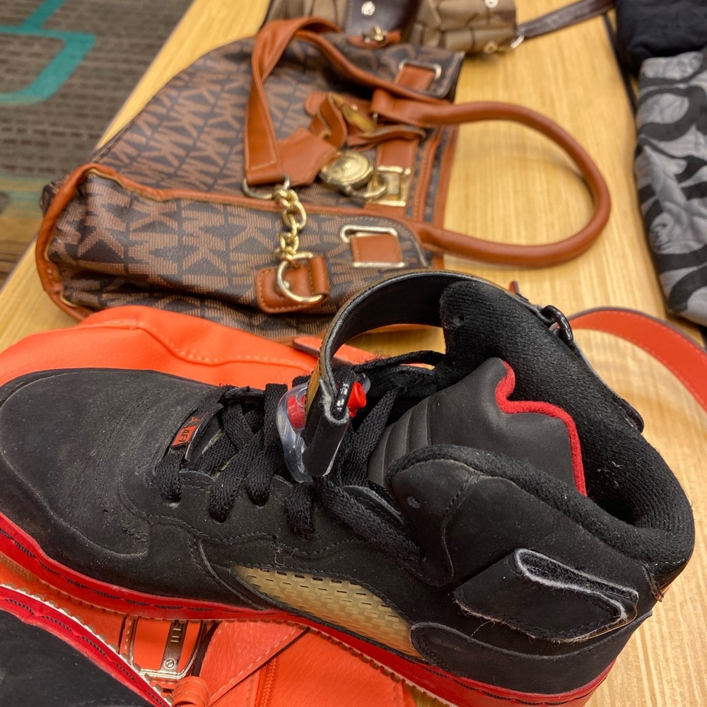 Nike Air Jordan AJF 6 (GS) 4.5Y 343096-062 Black Red High Top. $40 for 24 hrs